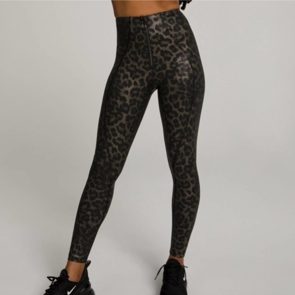 Good American foil ring zip front leopard legging